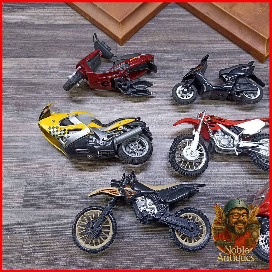 Die Cast Motorcycle Scale 1:12 and 1:18 Parts Collection