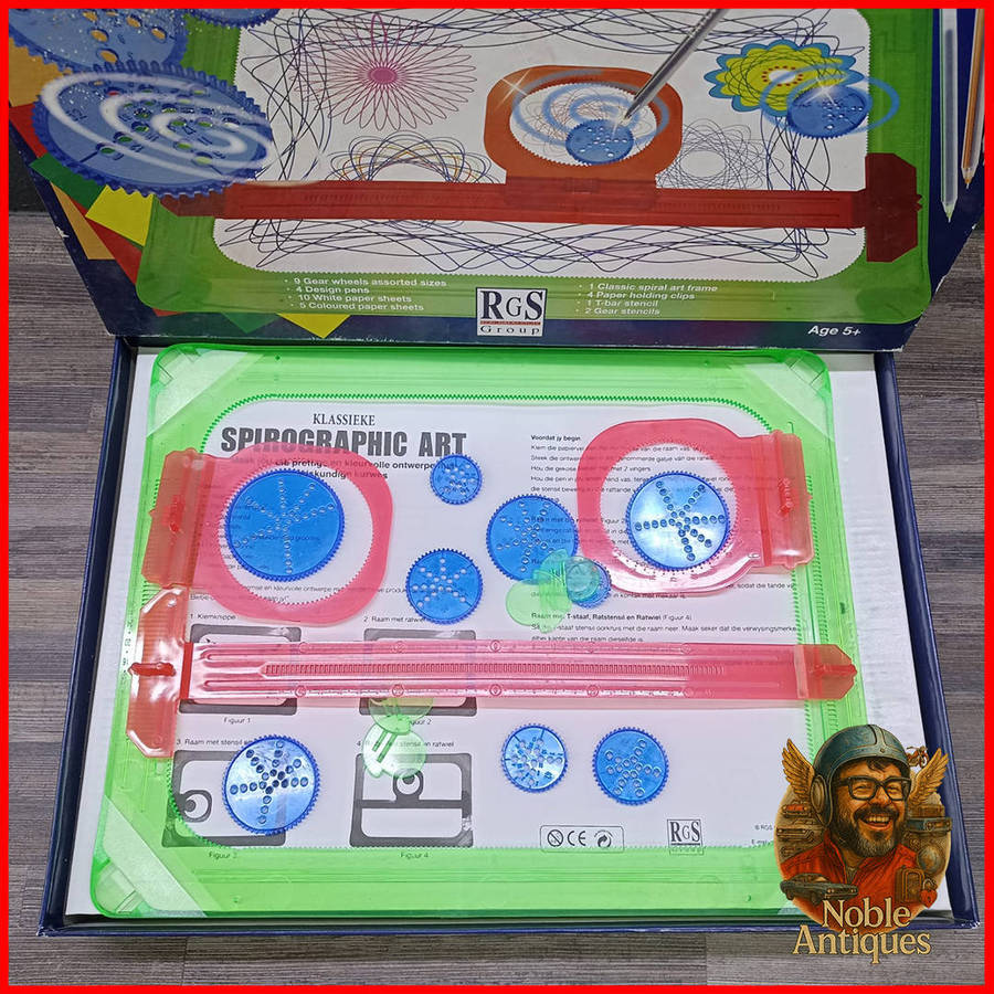 Boxed  Classic Spirographic Art Set by RGS Group