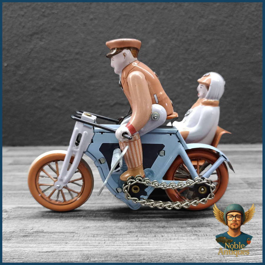 Retro Wind-up Tinplate Motorcycle With Sidecar