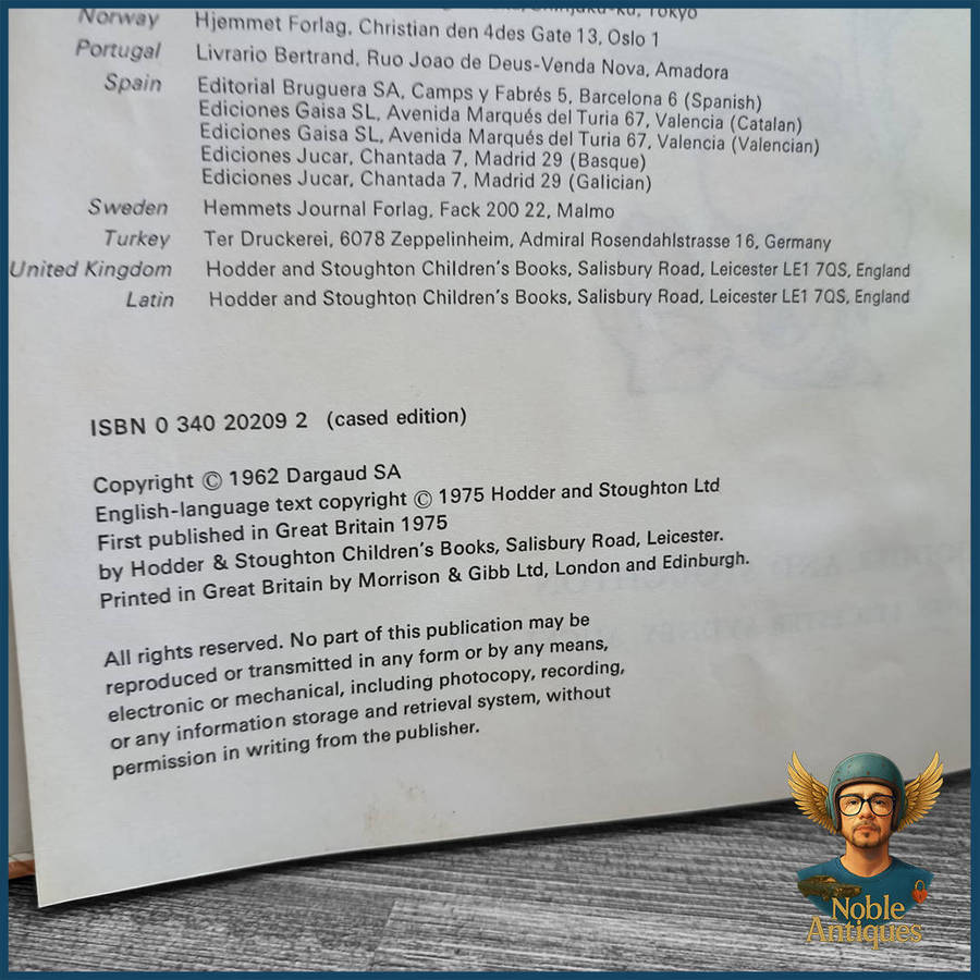 Early Edition Hard Cover Fantastic Asterix: 6 Complete Adventures by Goscinny and Uderzo