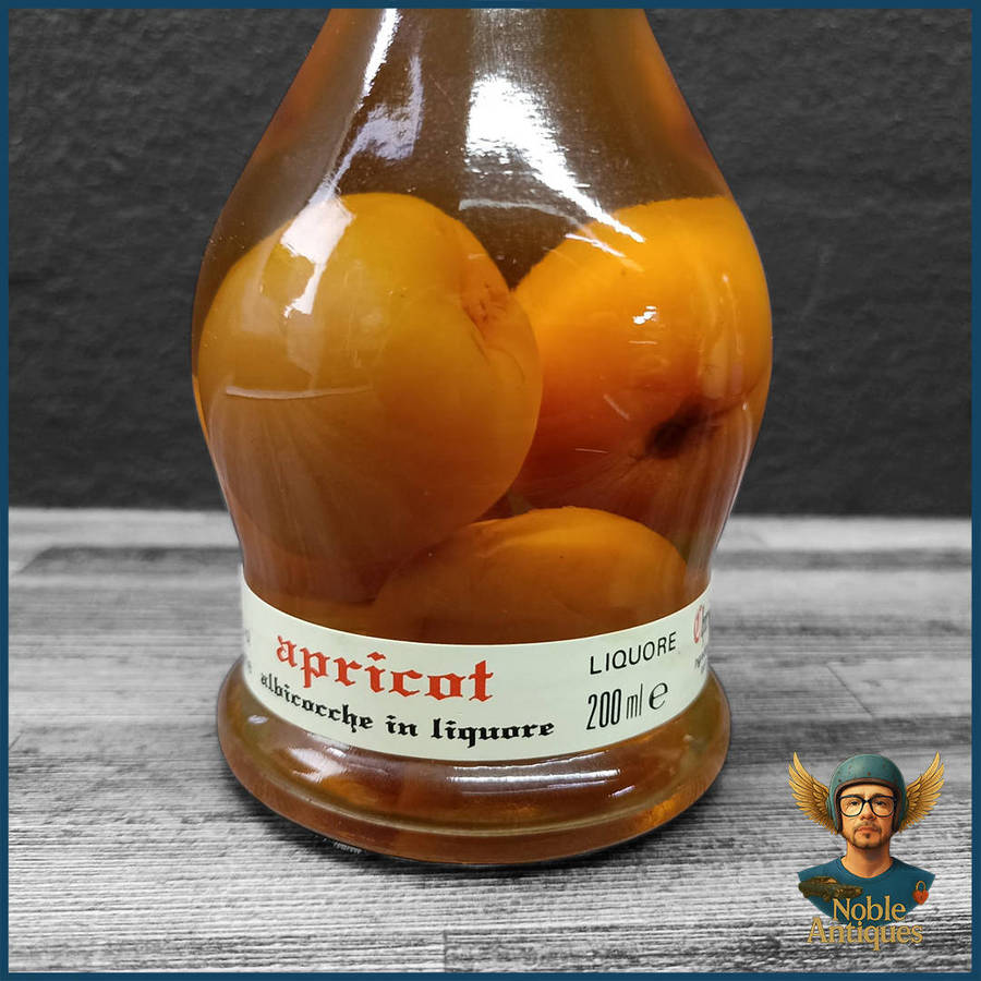 Sealed Apricot Albicocche In Liquore