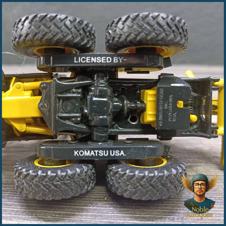 First Gear 50-3062 Komatsu GD655 Motor Grader