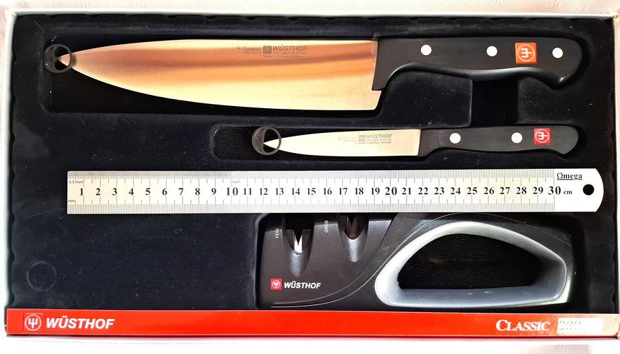 Wusthof Knife Set Gourmet - 3-piece (Chef's knife, Paring knife and Sharpener)