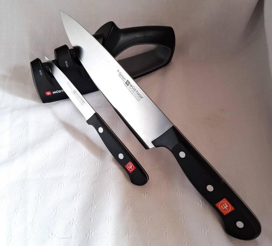 Wusthof Knife Set Gourmet - 3-piece (Chef's knife, Paring knife and Sharpener)