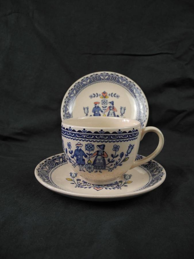 Johnson Brothers Hearts & Flowers Pattern Trio (1 of 2)