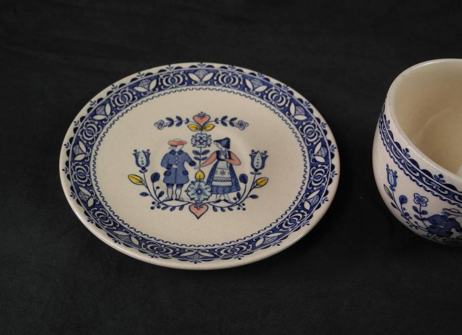 Johnson Brothers Hearts & Flowers Pattern Trio (2 of 2)