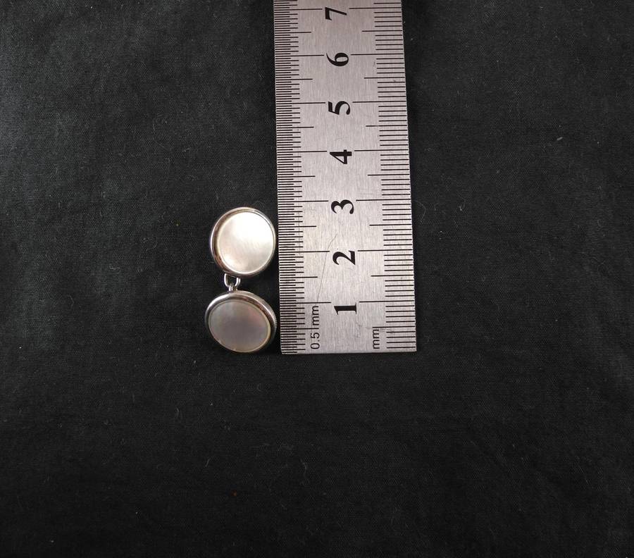 Vintage Silver and Mother of Pearl Cuff Links (6.0g)