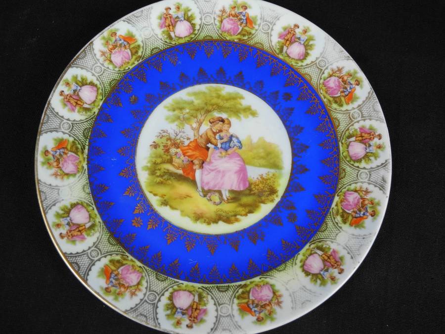 Vintage Decorative Bavarian Cabinet Plate with Love Story Artwork