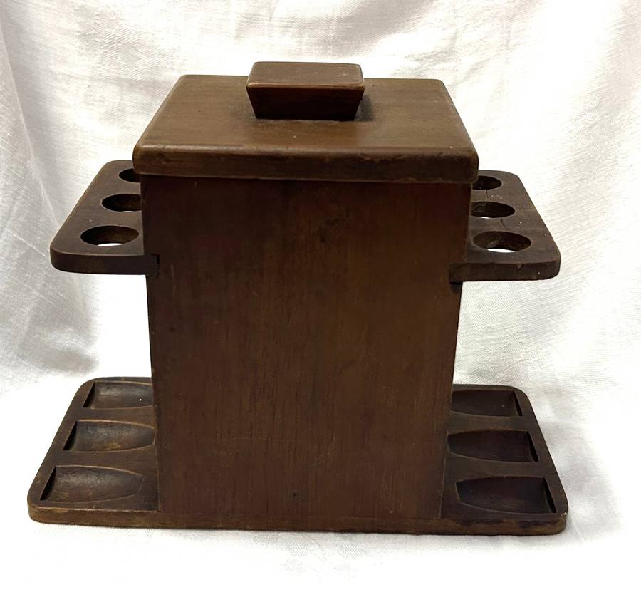 Vintage Wooden Yankee Clipper Pipe Box With Pipes