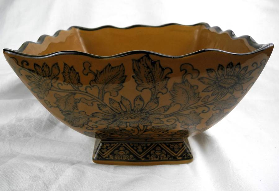 Vintage Porcelain Pedestal Bowl marked Genuine Ming Blue