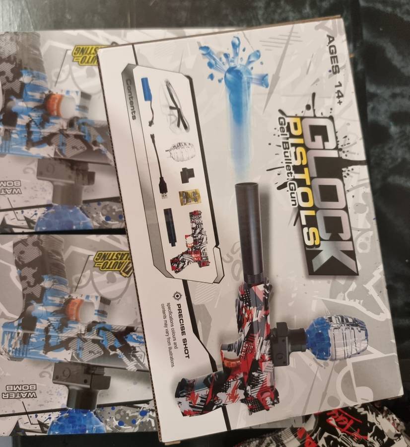 Electric Gel Ball Glock 17 - Colors sent randomly with extra ammunition