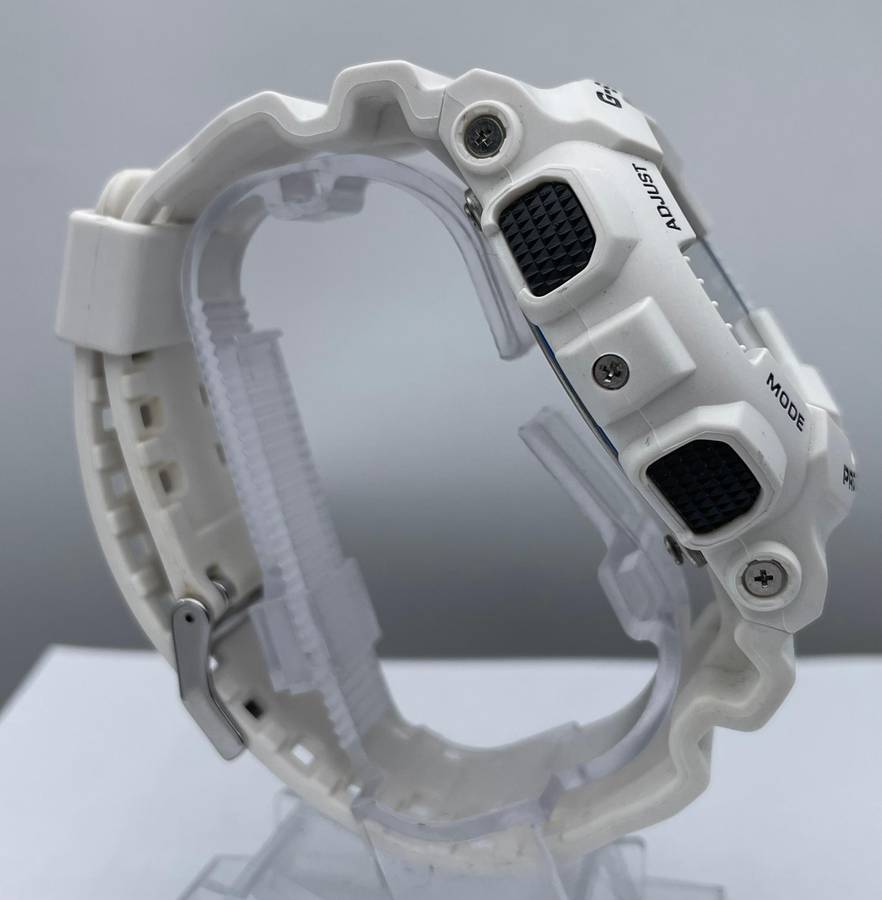 White Casio G shock GA-100B