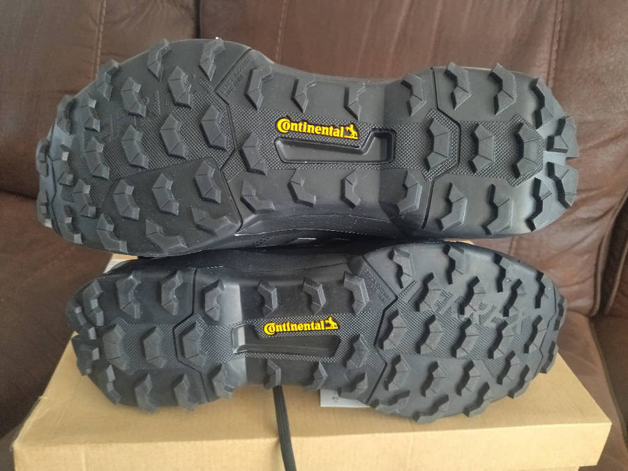 **ADIDAS*AX4*BLACK*MEN'S*SIZE 9*BRAND NEW**