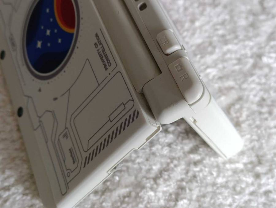 'New' Nintendo 3DS Console With Original Charger