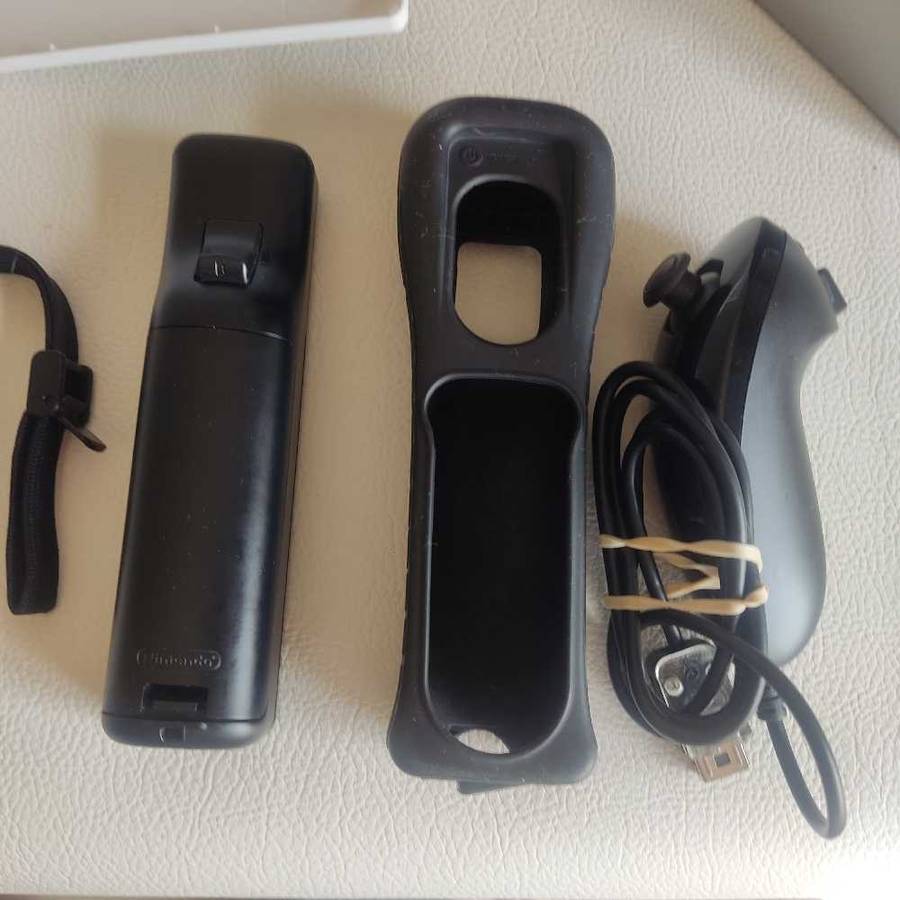 Nintendo Wii Console With Wii Sports +Wii Sports Resort Combined Disc