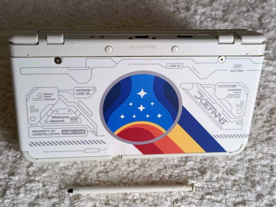 'New' Nintendo 3DS Console With Original Charger