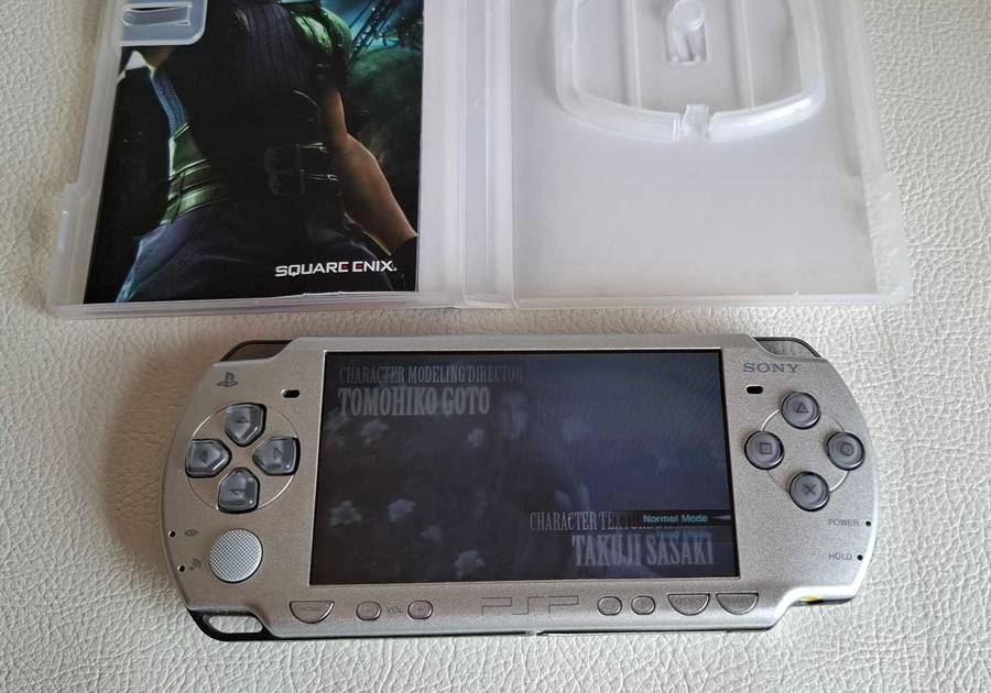 Psp Final Fantasy Edition with Final Fantasy Crisis Core VII