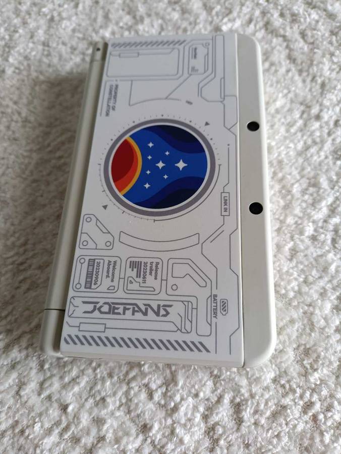 'New' Nintendo 3DS Console With Original Charger