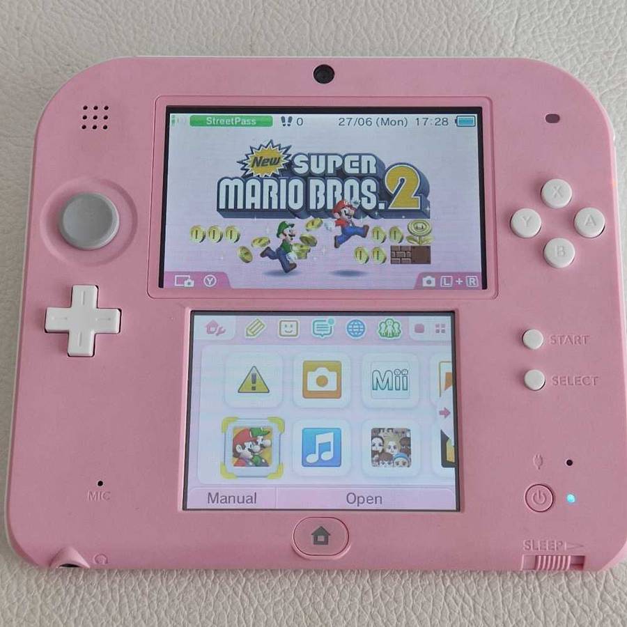 Nintendo 2ds Console and Games Bundle