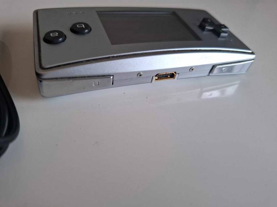 Gameboy Micro +USB Charger