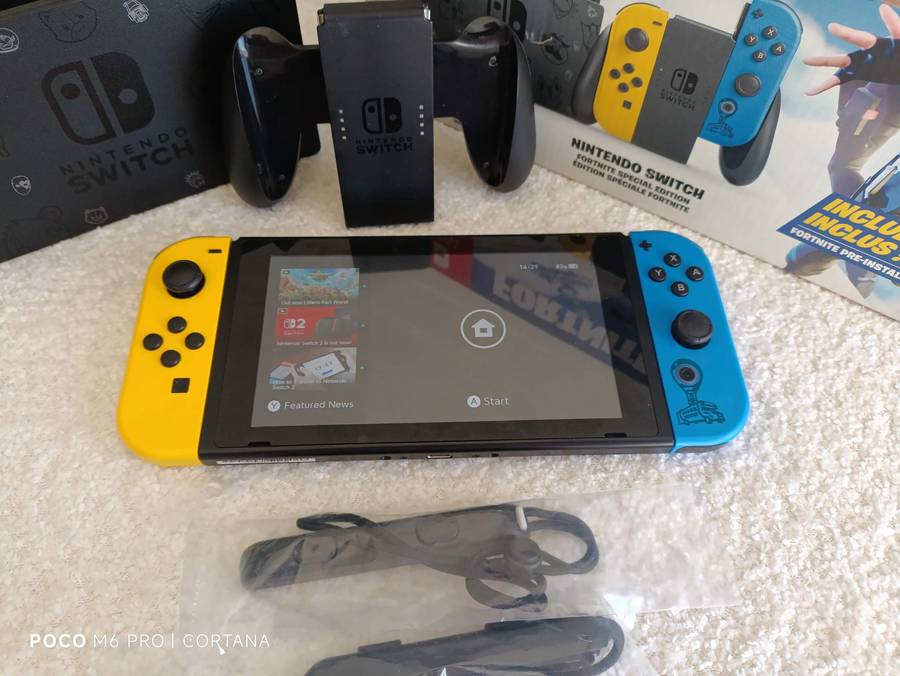 Nintendo Switch Fortnite Edition Console +Box