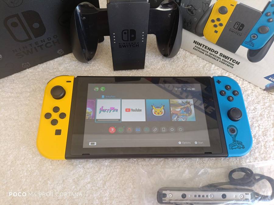 Nintendo Switch Fortnite Edition Console +Box