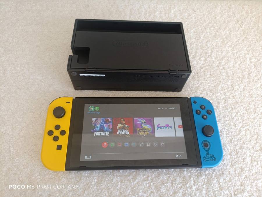Nintendo Switch Fortnite Edition Console +Box