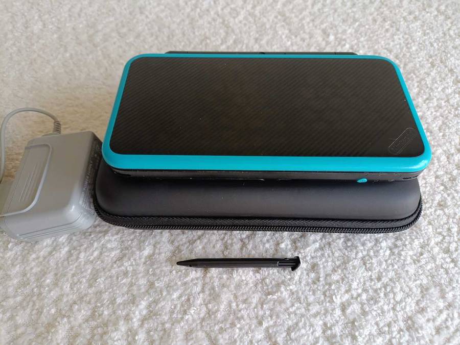 'New' Nintendo 2Ds Xl Console +, Original Charger
