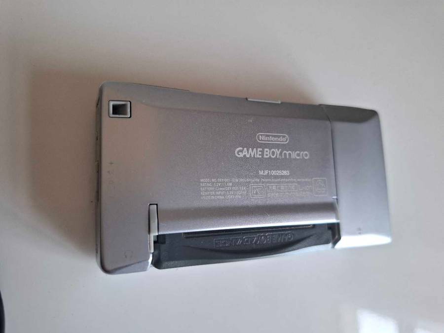 Gameboy Micro +USB Charger
