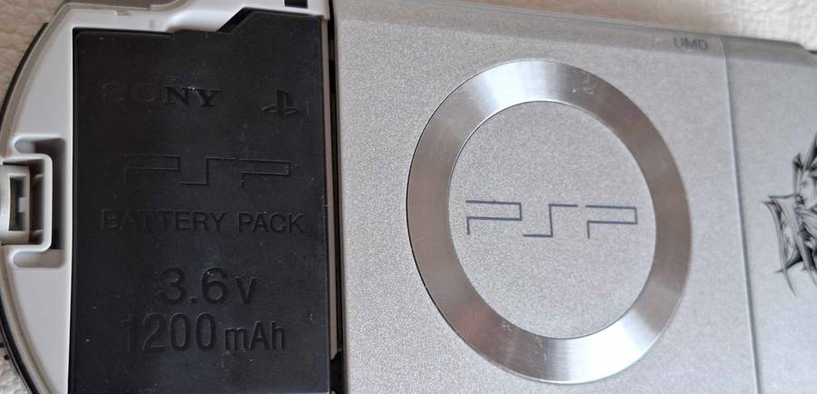 Psp Final Fantasy Edition with Final Fantasy Crisis Core VII