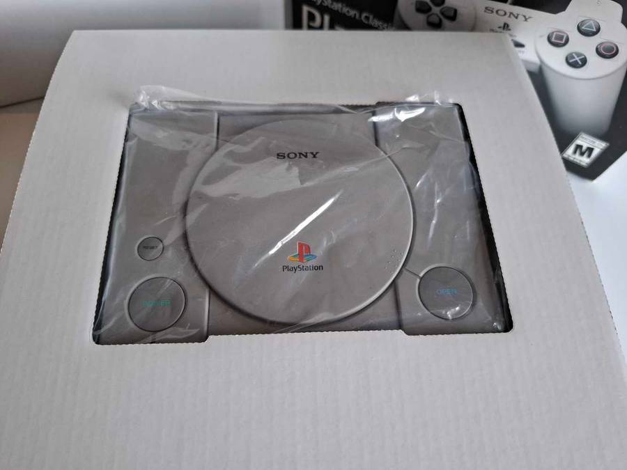 Playstation Classic Console +Box