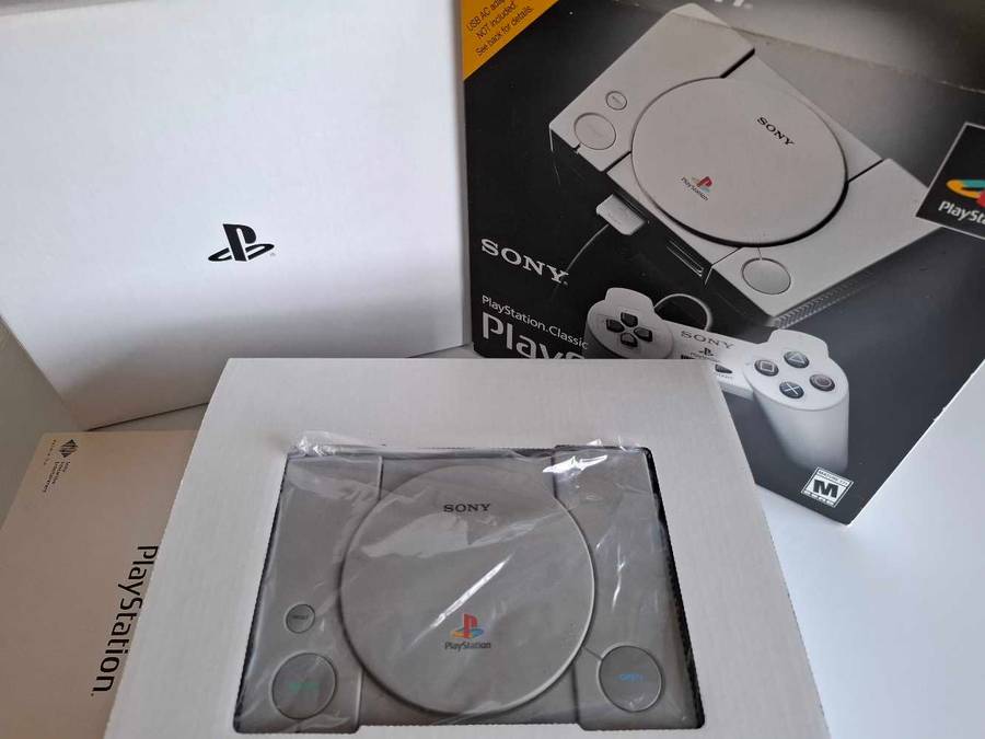 Playstation Classic Console +Box