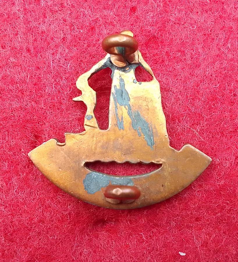 CAPE CORPS  COLLAR BADGE -WORN 1940-45- LUGS INTACT