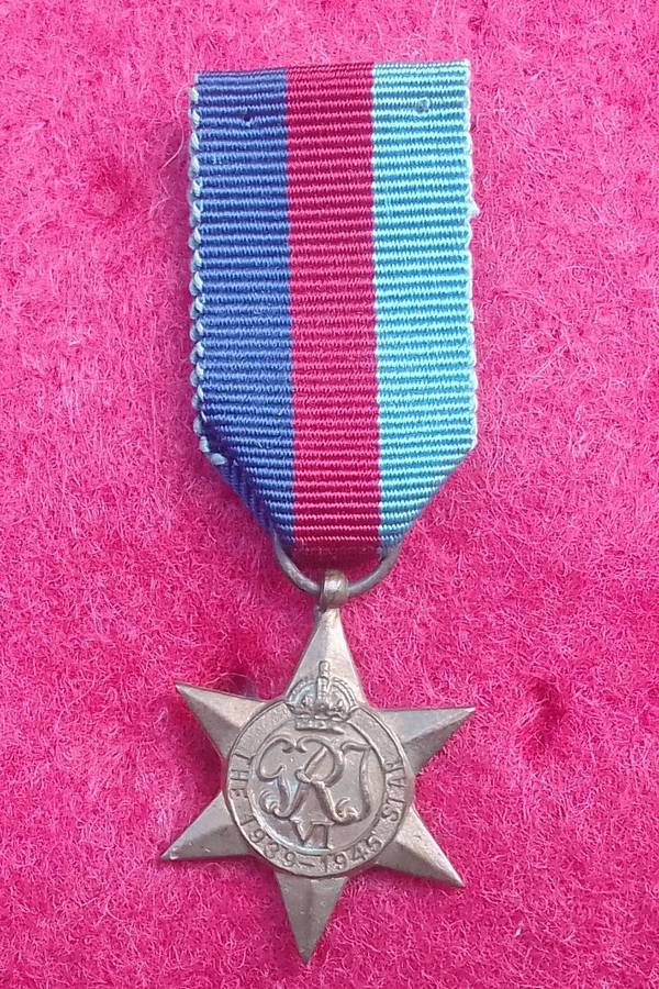 WWII - The 1939-1945 STAR Miniature medal