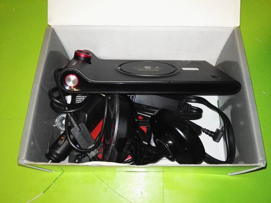 Garmin NuviCam LM with Mount and Vehicle Power Supply