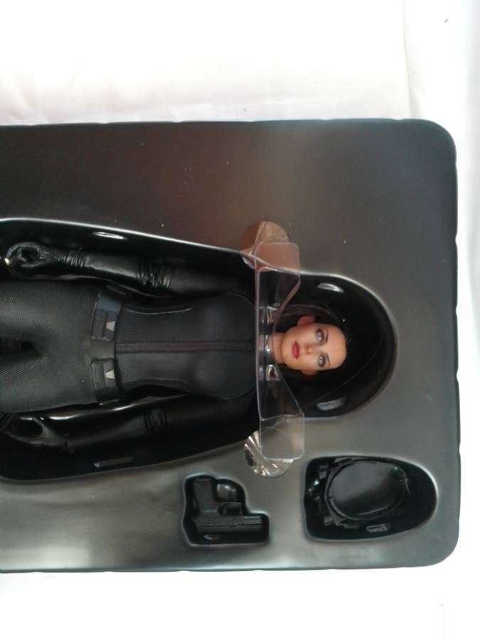 Hot Toys Selina Kyle - Catwoman The Dark Knight Rises 1/6 Scale Figure