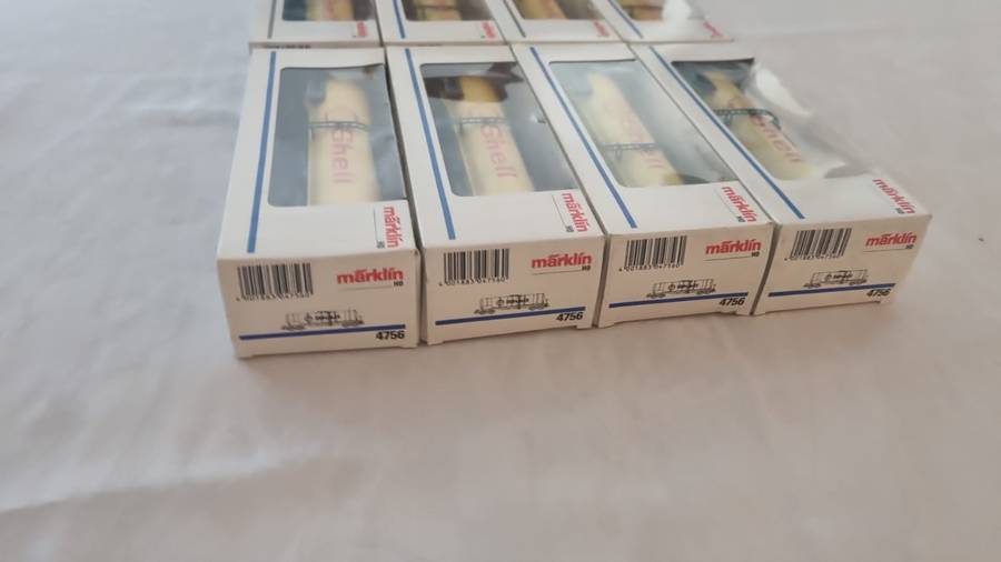 Marklin 4756 Petroleum Oil Tank Car. Painted and lettered for German Shell. Price is for each.