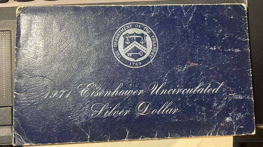 USA 1971 UNC MINT EISENHOWER 40% SILVER DOLLAR WITH PRESENTATION PACK