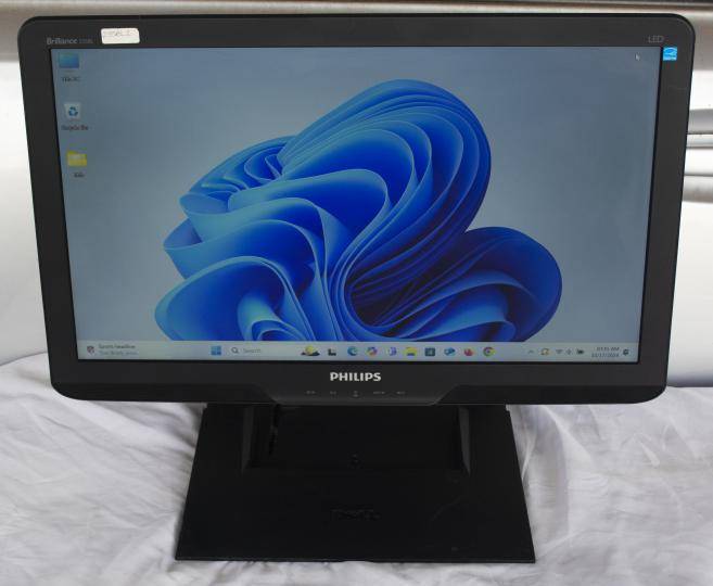 Phillips LCD Monitor 235BL 23 Inch VGA DVI USB Port Firewire Audio In