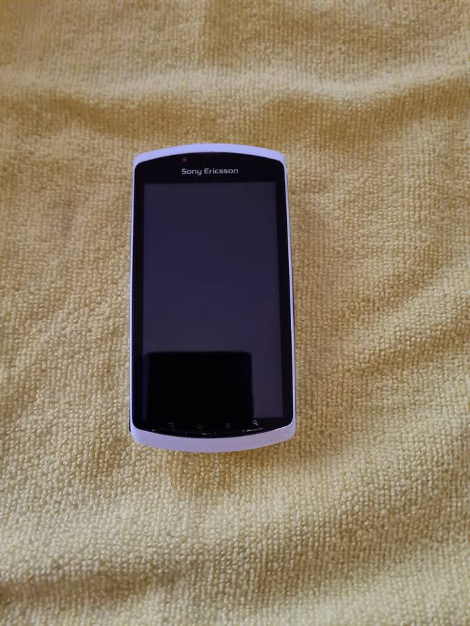 Sony PlayStation Phone Xperia R800i untested