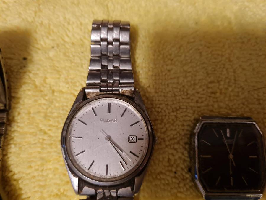Lot of 7 vintage watches