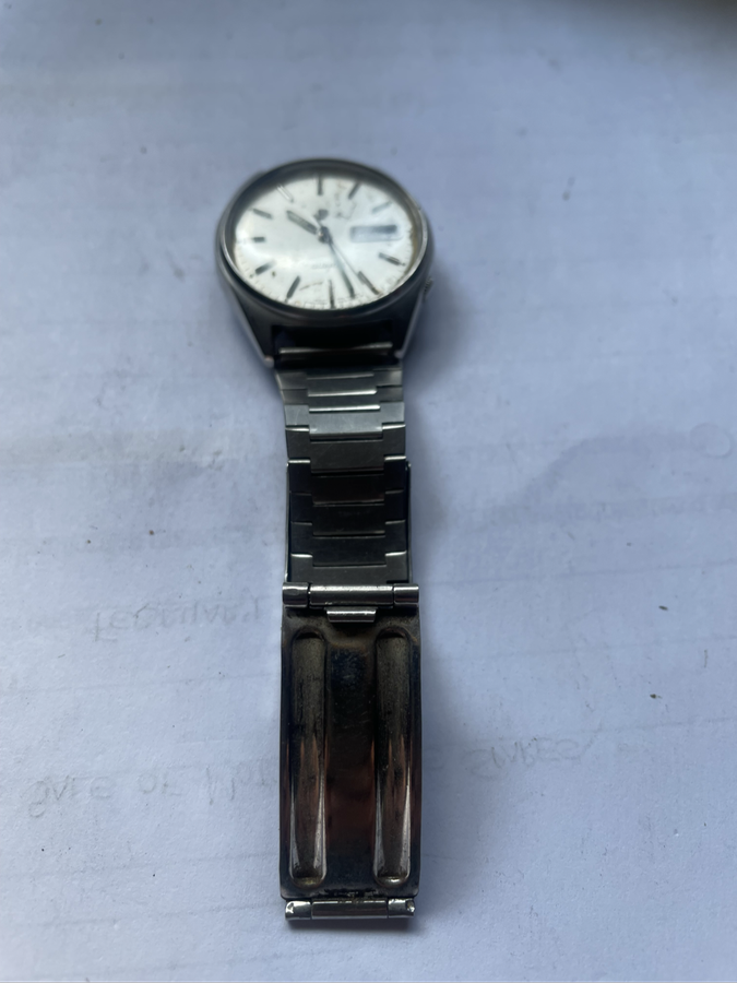 Vintage Watch - Pulsar Quartz Y513-8009