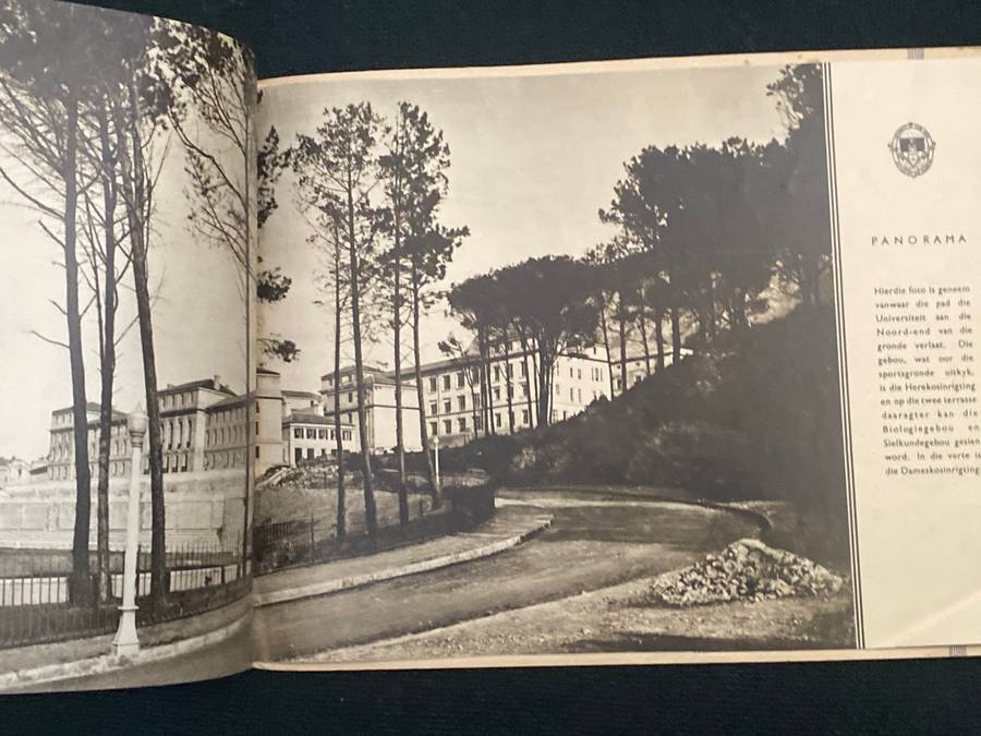 A PICTORIAL SOUVENIR OF THE UNIVERSITY OF CAPE TOWN VINTAGE