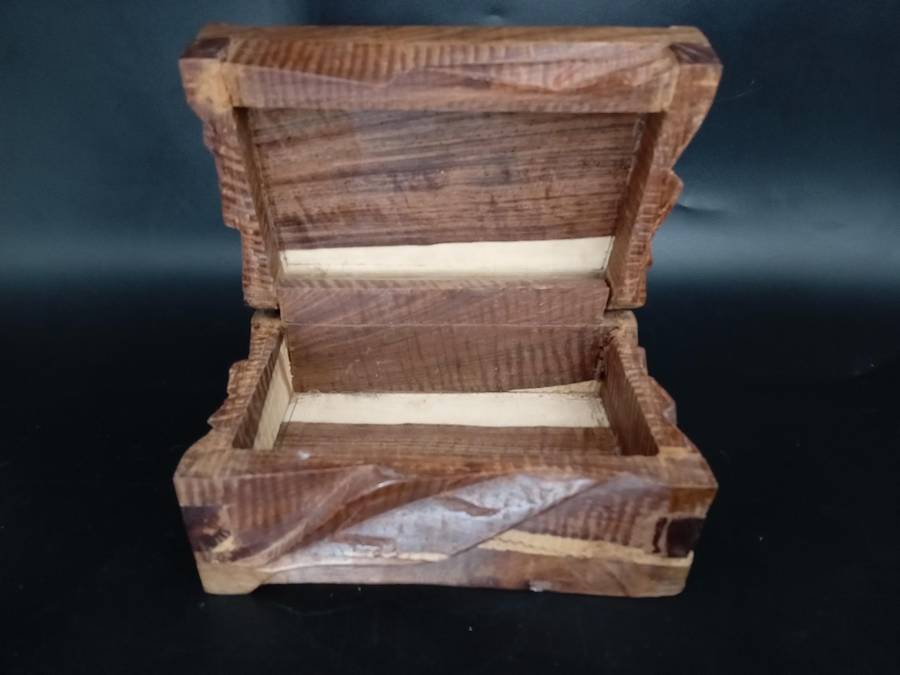 Vintage!  Wooden Hand Made Jewelry Box Floral Themed