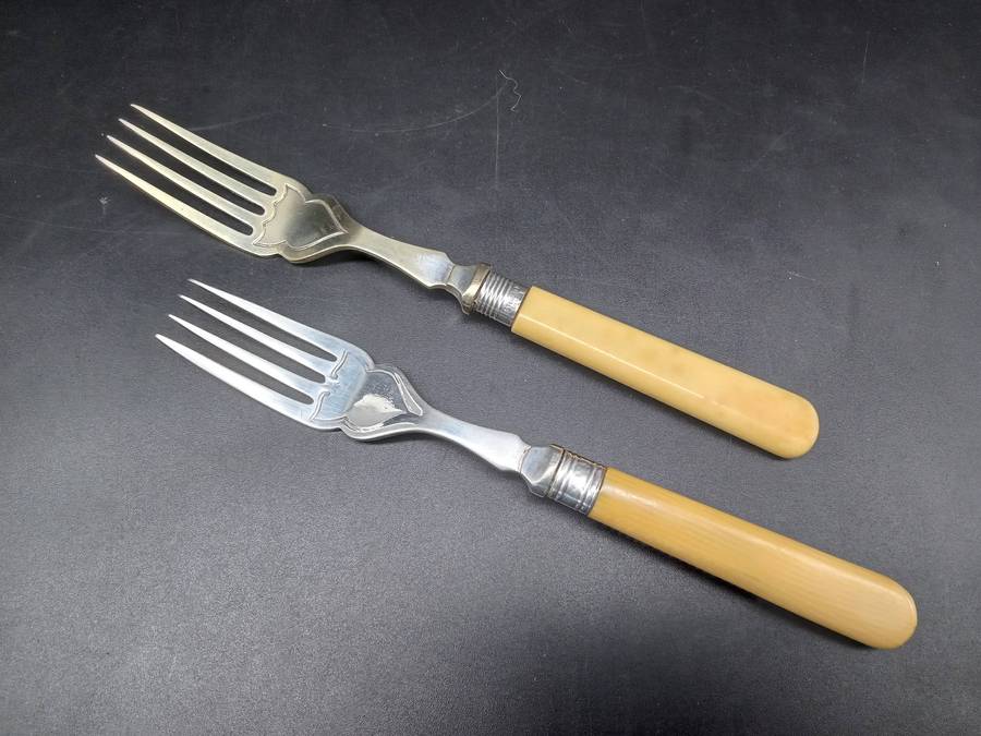 Antique! England - William Hutton & Sons - Early 1900 - Bone Handle  - Set of 6 Knives and 4+2 Forks