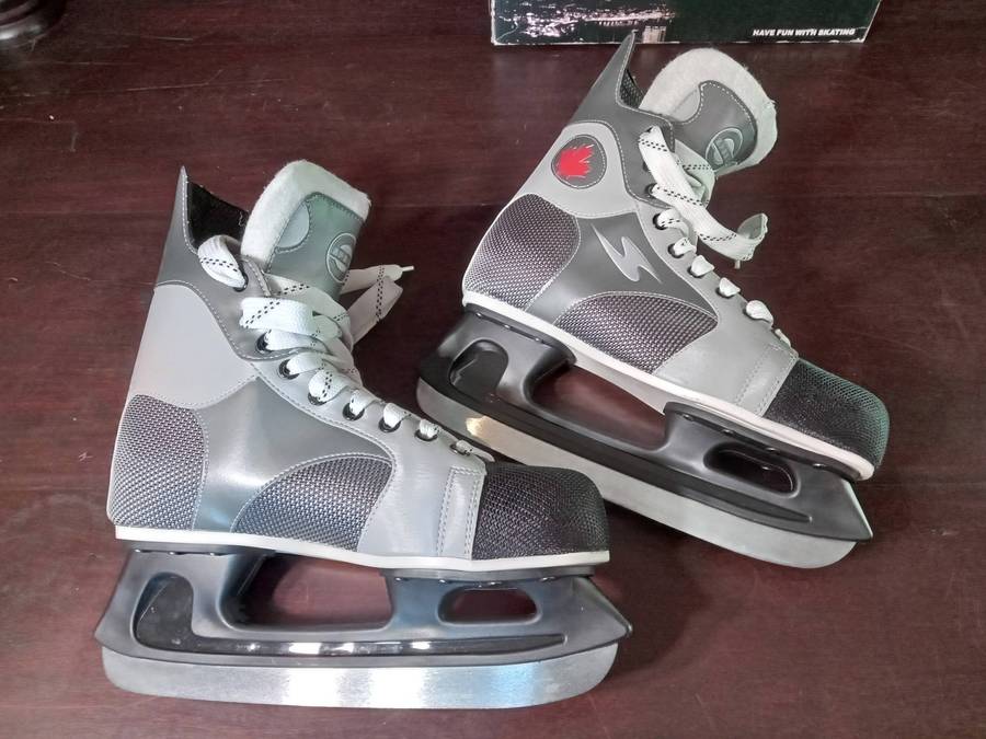 NEW - Ice Hockey Skates (Size 8) Built for Speed