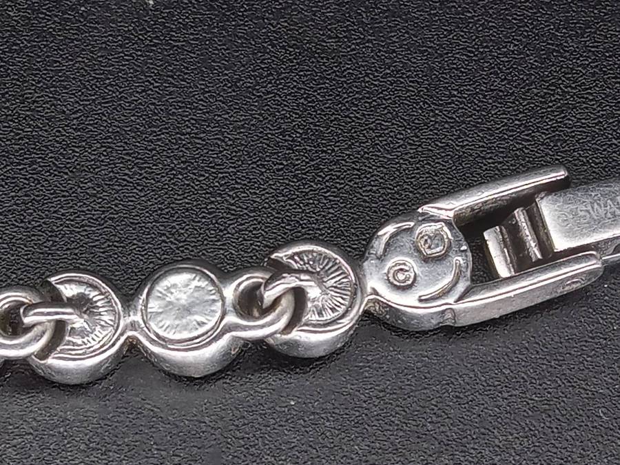 Swarovski Crystal Tennis Bracelet 17.5cm (including clasp) 14.38grams