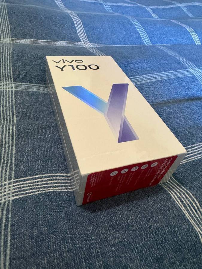 Vivo Y100 (256GB) - Breeze Green - Brand New and Sealed
