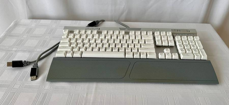 Corsair K70 RGB MK.2 SE Mechanical Gaming Keyboard  CHERRY® MX Speed
