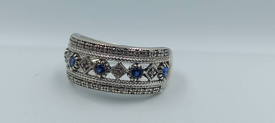 Beautiful Sterling Silver Ring